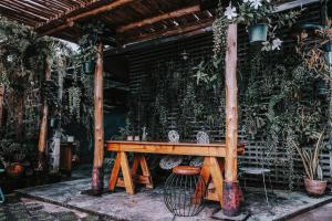 Galeriebild der Unterkunft Baannokhook Home&Cafe in Surat Thani