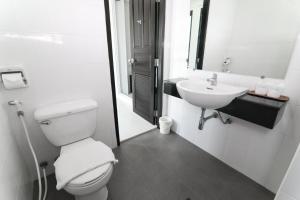 Gallery image of G House Hotel in Hua Hin