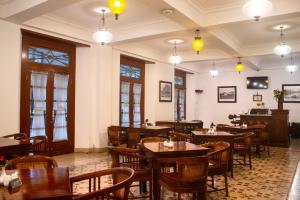 Restaurace v ubytování Daroessalam Syariah Heritage Hotel