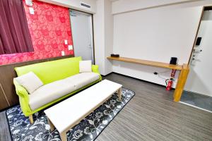 Χώρος καθιστικού στο TOMMY CONDOMINIUM WAKASA 501 +28 φωτογραφίες