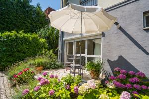 Vonkajšia záhrada v ubytovaní Csenge Villa