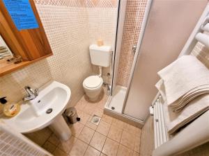 Koupelna v ubytování Holiday Home Tonkina kuća