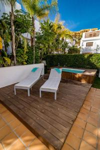 The swimming pool at or close to GH-Modern 2 bed apartment with Pool in Estepona