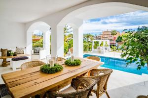 マルベーリャにあるVM-Lyxury 4 bedroom villa with private poolのギャラリーの写真