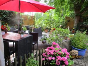 Κήπος έξω από το Maison d'hôtes Alsace - 4 chambres d'hôte - private Gästezimmer Elsass - private guest rooms Alsace