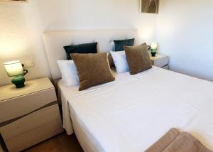 Posteľ alebo postele v izbe v ubytovaní Skol 427 Spacious 1 Bedroom Apartment with Sea Views + 25 fotografií