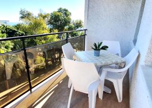 Balkón alebo terasa v ubytovaní Skol 427 Spacious 1 Bedroom Apartment with Sea Views