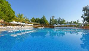 Bazén v ubytování Club Sidelya Hotel nebo v jeho okolí