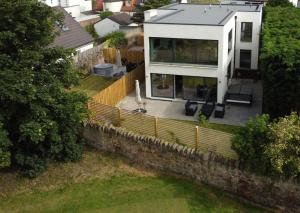 -HOT TUB- Entire 10 bed East Lothian luxury retreat, garden hot tub, sleeps 22