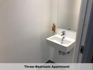 Ett badrum på Bredgade Hotel Apartments