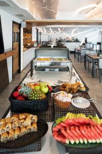 Eten bij of ergens in de buurt van het hotel

