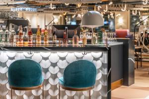 Salone o bar di ibis Styles Zurich City Center