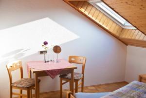 Ein Bett oder Betten in einem Zimmer der Unterkunft Pension Margarete