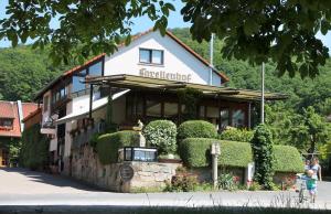 Das Gebäude in dem sich die Pension befindet