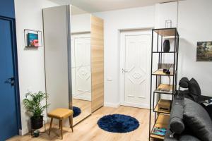 Televízia a/alebo spoločenská miestnosť v ubytovaní Danubio****2 bedrooms-Be in the Center of it all!