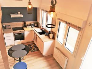 Kuchyň nebo kuchyňský kout v ubytování La Mezzanine par Picardie Homes
