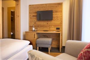 TV a/nebo společenská místnost v ubytování Hotel Menning ***S