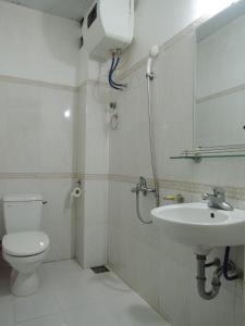 Phòng tắm tại Hai Trang Hotel