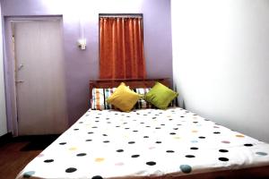 Postel nebo postele na pokoji v ubytování Hillside Cottage AC Rs 250 Additional Pay on Use Basis