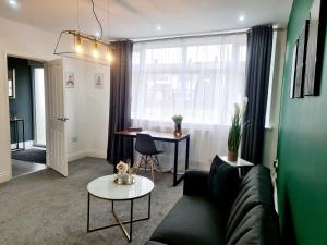 Istumisnurk majutusasutuses Charming 3BR Home, Sleeps 5, Contractor Stay-Friendly, Near M25, Free Parking