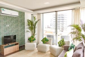 Imagen de la galería de A4 Pool&Ocean View Economic&Comfortable 2 Bedrooms Apartment, en Manta