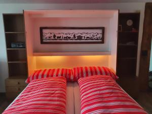 Voodi või voodid majutusasutuse Studio for 2-4 guests with balcony and panorama view toas