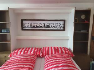 Voodi või voodid majutusasutuse Studio for 2-4 guests with balcony and panorama view toas