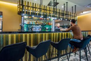 Lounge nebo bar v ubytování Hotel Diament Plaza Katowice