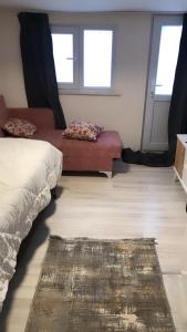 Postel nebo postele na pokoji v ubytování Istanbul Taksim Harbiye Apartment