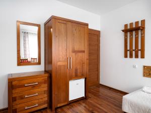 Posteľ alebo postele v izbe v ubytovaní Willa Pod Reglami Małe Ciche Sauna & Jacuzzi + 37 fotografií