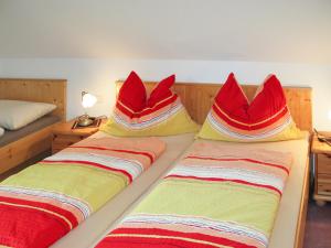 Postel nebo postele na pokoji v ubytování Holiday Home Reinbacher by Interhome