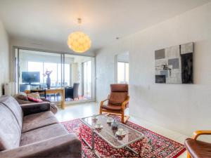 Χώρος καθιστικού στο Apartment De La Plage-3 by Interhome