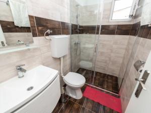 Kúpeľňa v ubytovaní Holiday Home Milka by Interhome