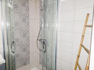 Ένα μπάνιο στο Apartment Le Sunset-Cap Sud-12 by Interhome