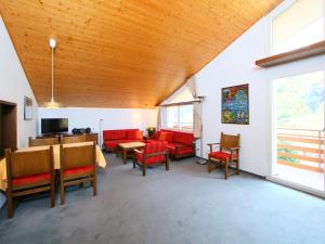 Μια τηλεόραση ή/και κέντρο ψυχαγωγίας στο Apartment Ringstrasse - Utoring-31 by Interhome +19 φωτογραφίες