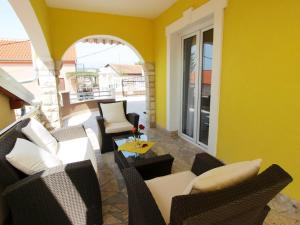Posedenie v ubytovaní Apartment Anić-3 by Interhome