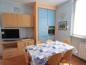 A kitchen or kitchenette at Apartment Franco by Interhome