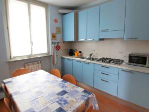 A kitchen or kitchenette at Apartment Franco by Interhome