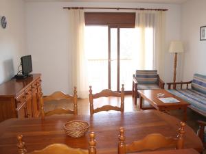 Area soggiorno di Apartment Les Dunes 2 dorm by Interhome