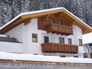 Budynek, w którym mieści się apartament