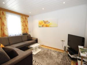 Część wypoczynkowa w obiekcie Apartment Pircher by Interhome