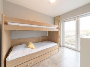Postel nebo postele na pokoji v ubytování Apartment Seaside 2-02 by Interhome + 8 fotografií