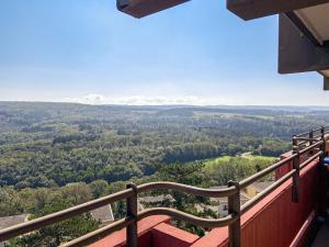 - une vue depuis le balcon d'une maison dans l'établissement Apartment A1001 by Interhome, à Lahnstein