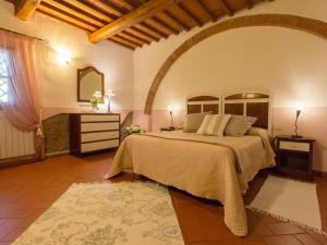 En eller flere senge i et værelse på Apartment Cilamino by Interhome