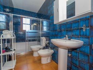 Koupelna v ubytování Villa Dofins Bahia Azul by Interhome