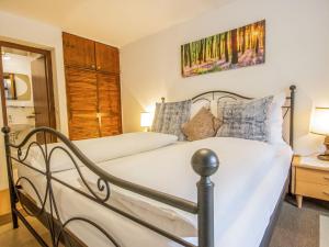 Ένα ή περισσότερα κρεβάτια σε δωμάτιο στο Studio Garten Appartement by Interhome