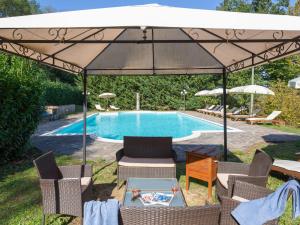 Бассейн в Villa Villa Isabella by Interhome или поблизости