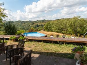 Bazén v ubytování Holiday Home Sant'Evasio by Interhome nebo v jeho okolí