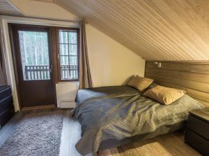 Postel nebo postele na pokoji v ubytování Holiday Home Karhunkieppi 9 b by Interhome
