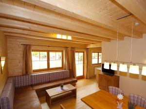 Posedenie v ubytovaní Chalet Antonia-1 by Interhome